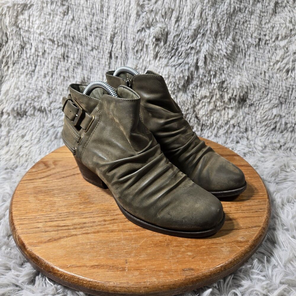 Barertraps Block Heels Ankle Boots Womens Size 7.5M "Reid" Green Ruched Fabric